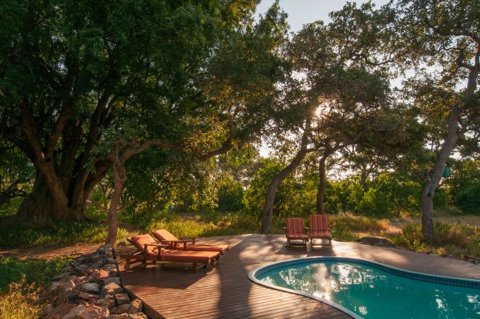 Countryside of the Giants - Tuli Riding Safari Botswana Accomodation
