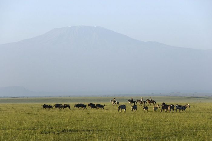 Kenya Safari Lodge - Adventure in the saddle