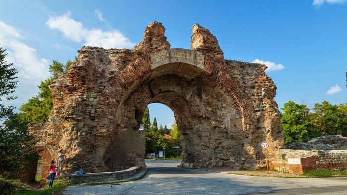 On the Trail of the Thracians