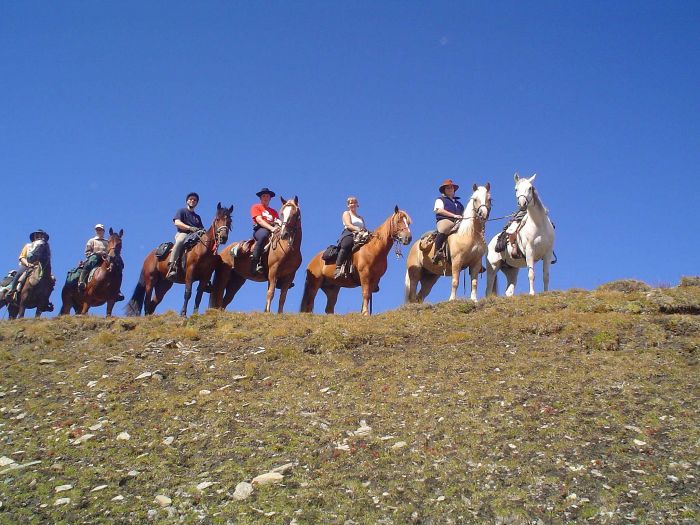 Experience the mountains of the Valais Alps