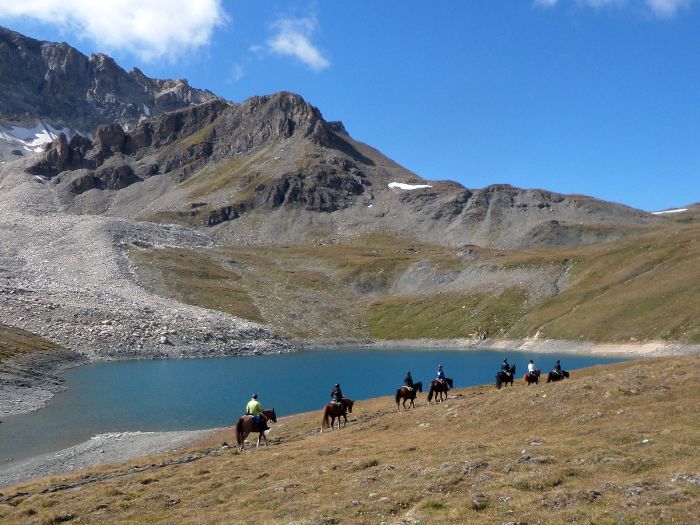 Experience the mountains of the Valais Alps