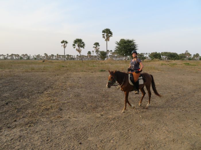 Ride through West Africa´s savannah to the coast