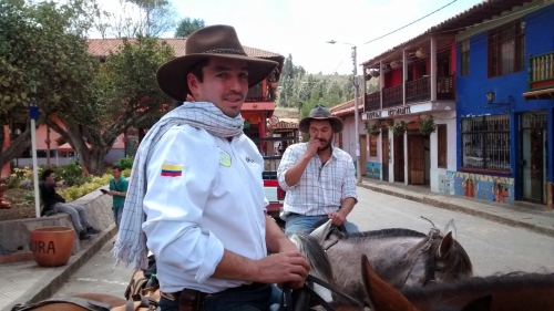 Colombian Hacienda Trail