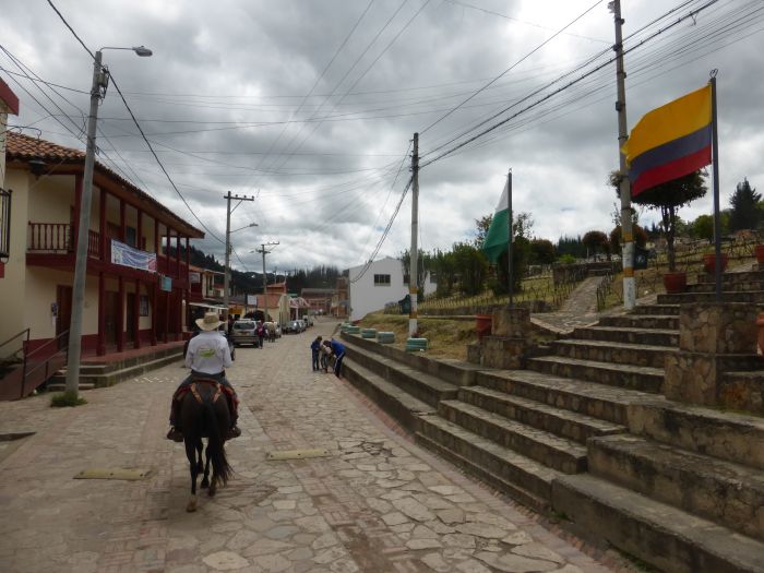 Colombian Hacienda Trail