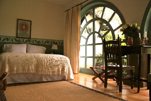 Andean mountain lodge with comfort
