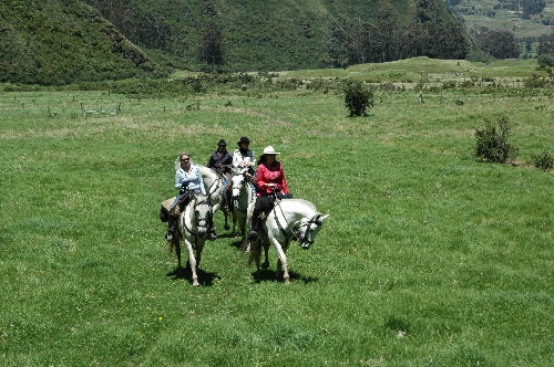 Andean mountain lodge with comfort
