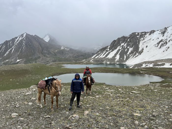 Kirgistan glacier tours