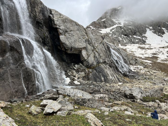 Kirgistan glacier tours
