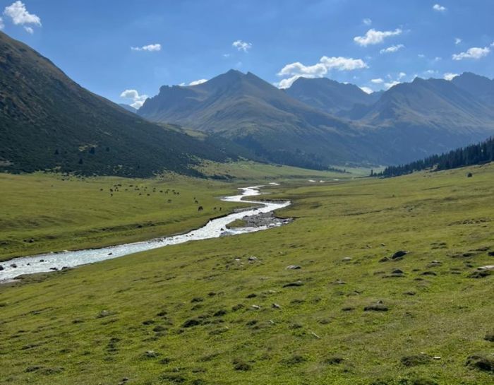 Kirgistan glacier tours