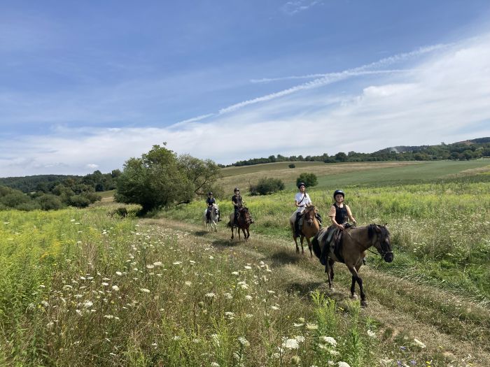 Two-country karst trail