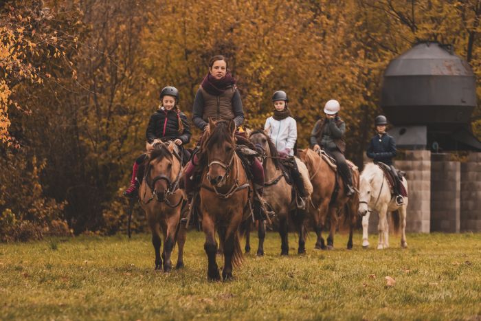 Two-country karst trail