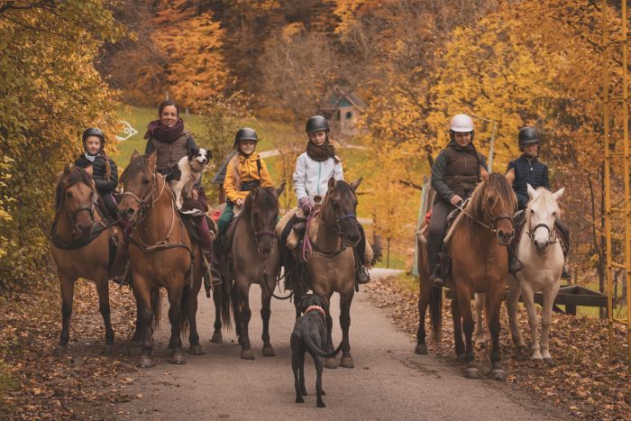 Two-country karst trail