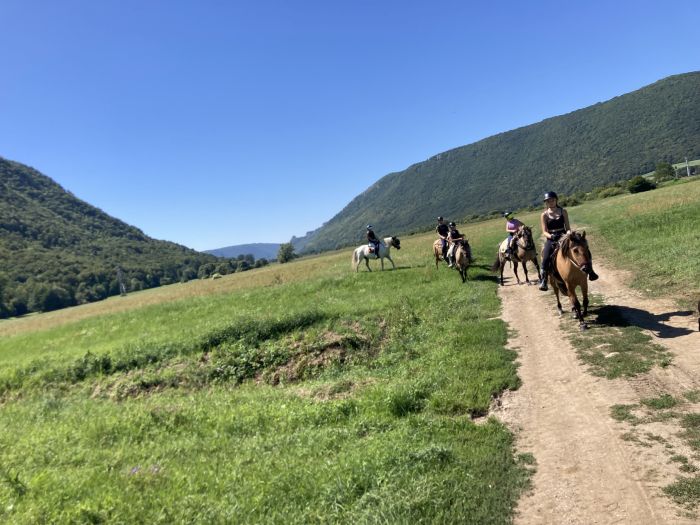 Two-country karst trail