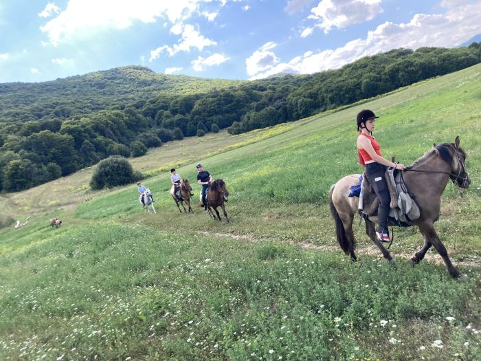 Two-country karst trail