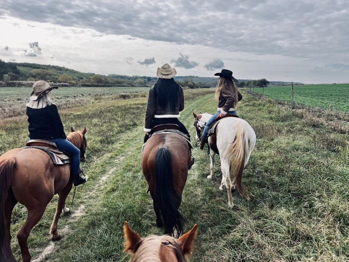 Western riding in Hungary