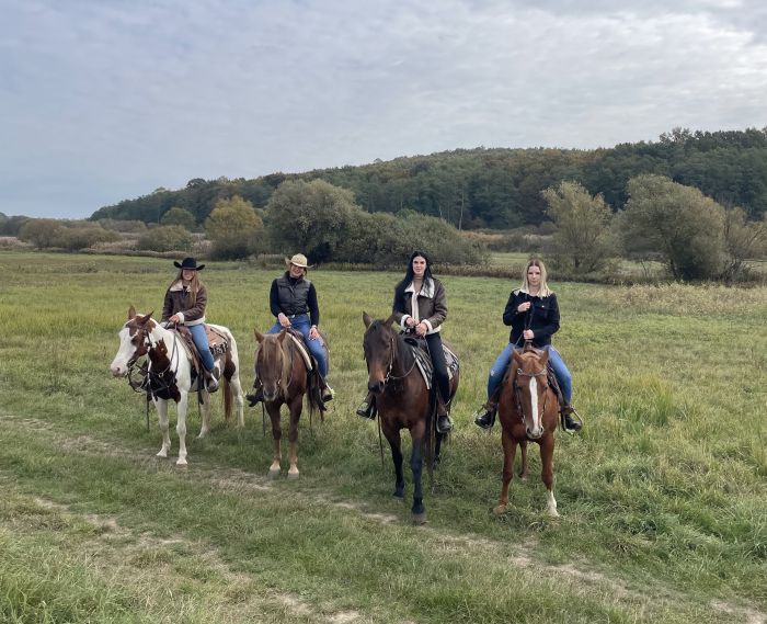 Western riding in Hungary
