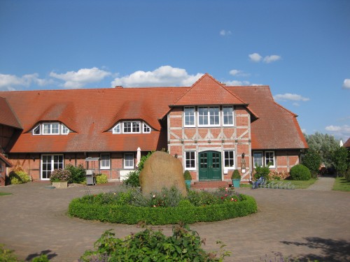 Riding hotel by the lake Accomodation