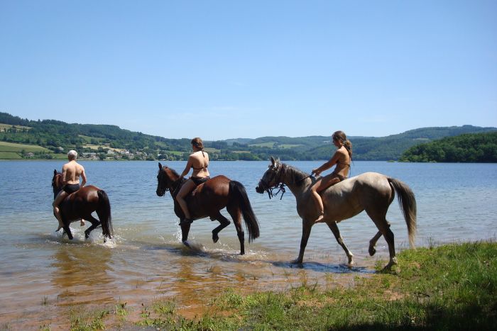 Morvan in Galopp & Morvan Lake Ride