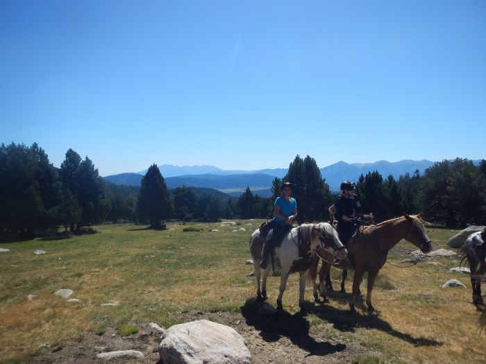 Horseback riding in the Pyrenees and introduction to trail riding