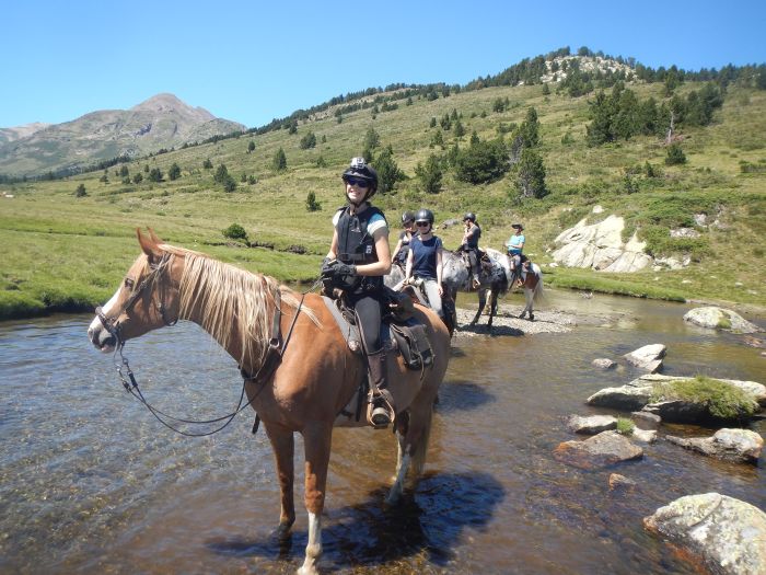 Horseback riding in the Pyrenees and introduction to trail riding