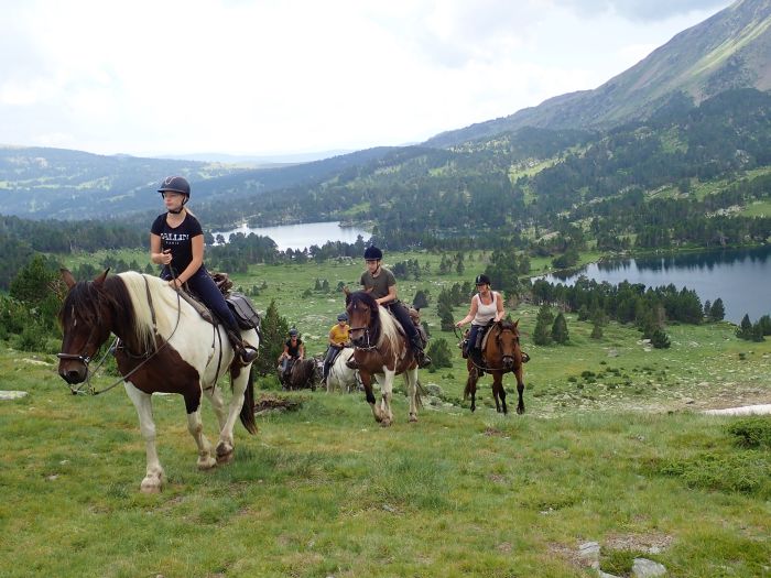 Horseback riding in the Pyrenees and introduction to trail riding