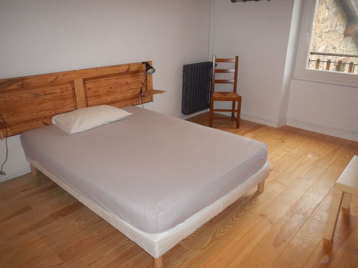 Crossing Borders through the Pyrenees Accomodation