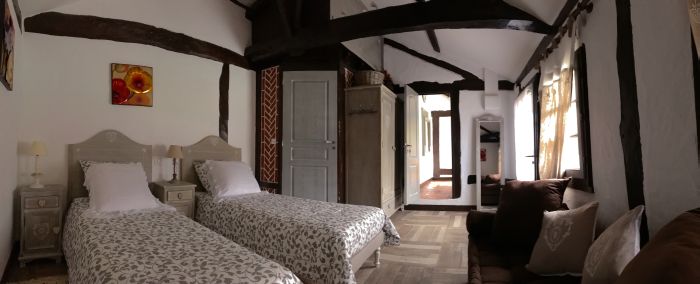 Castles of the Périgord and Atlantic beaches Accomodation