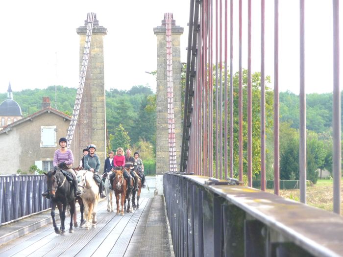 Castles of the Périgord and Atlantic beaches