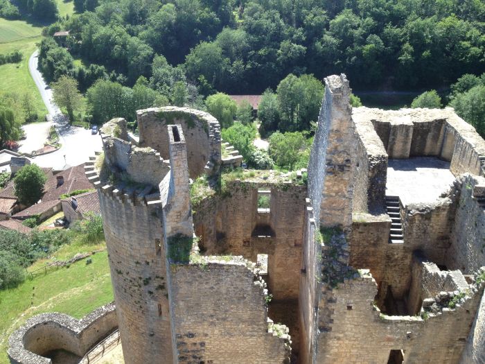 Castles of the Périgord and Atlantic beaches