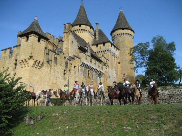 Gourmet tour to the wine castles of Bordeaux