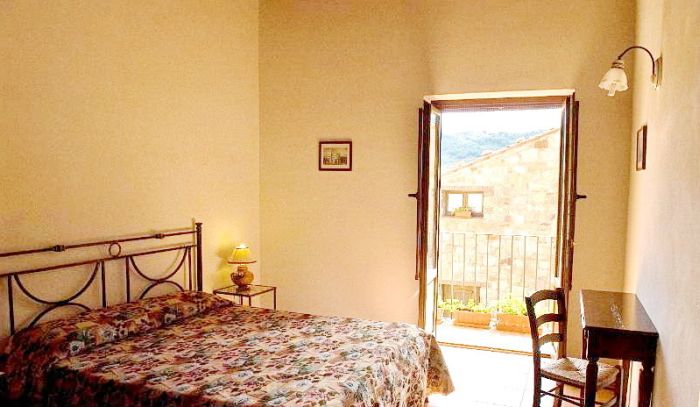 Etna Nature Park Trail with Comfort Accomodation