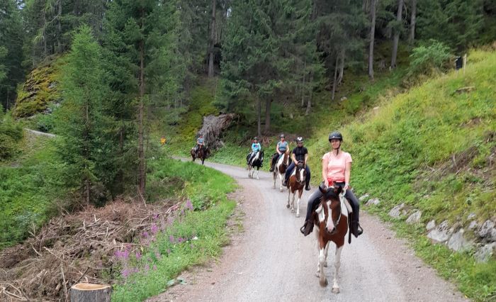Riding vacation in the Münstertal Graubünden