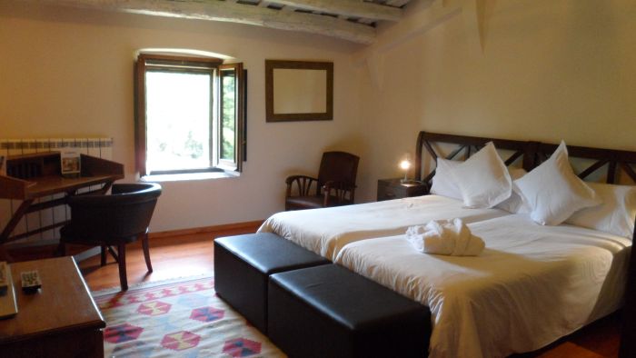 From the mountains to the sea & Besalu medieval ride Accomodation