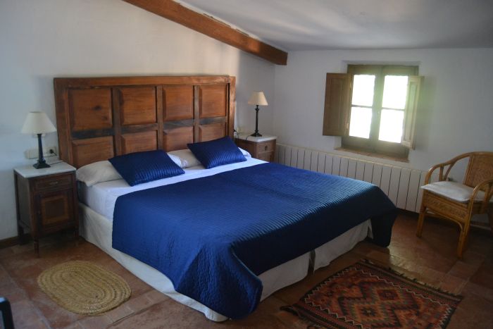 From the mountains to the sea & Besalu medieval ride Accomodation