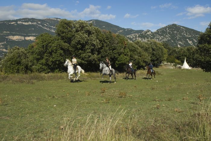 From the mountains to the sea & Besalu medieval ride
